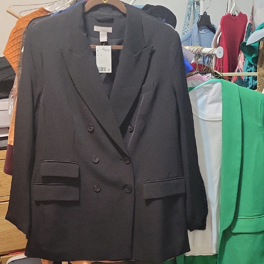 NWT. Elegant Black Double-Breasted Blazer